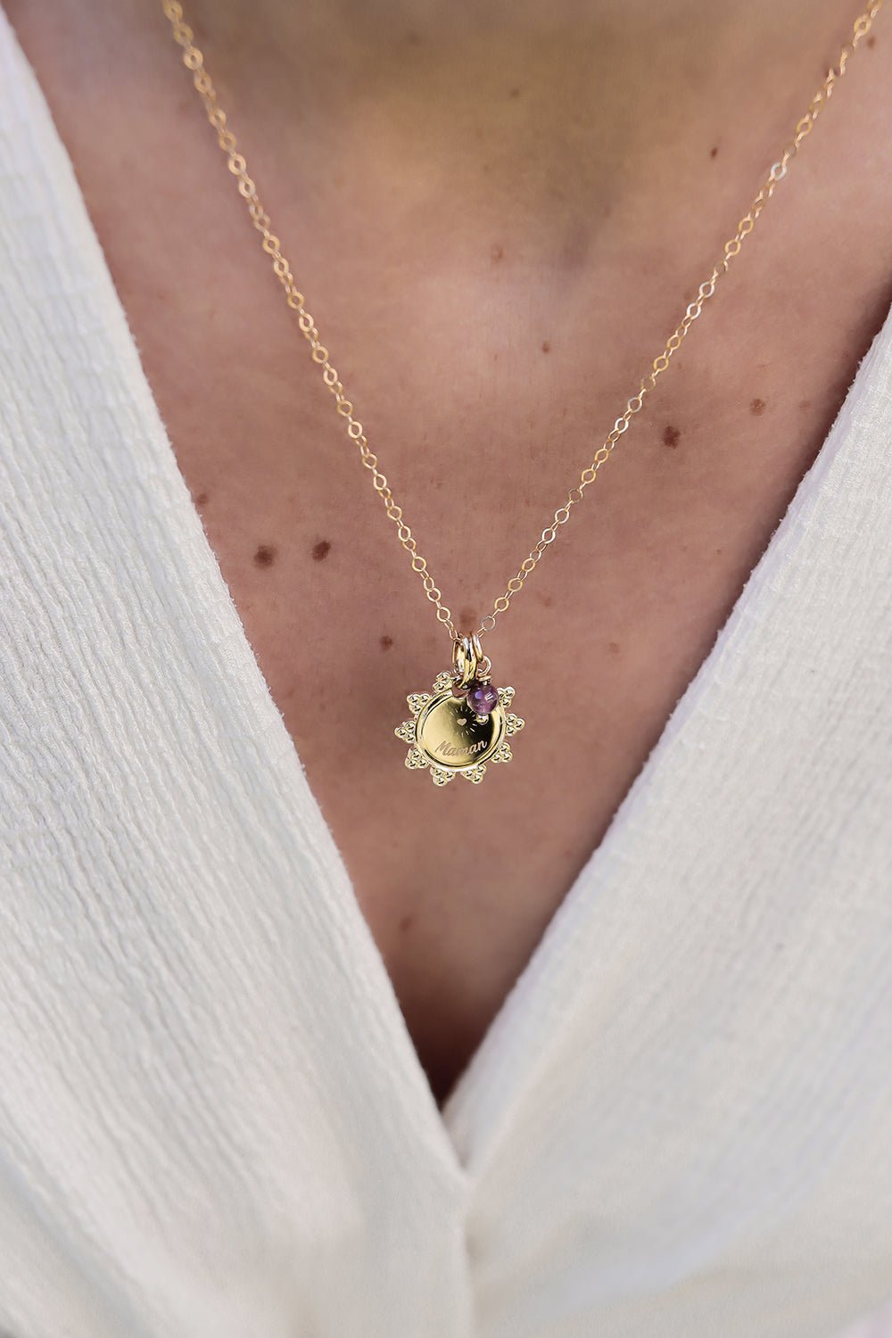 Aina | Collier médaille soleil à graver - Hipsy