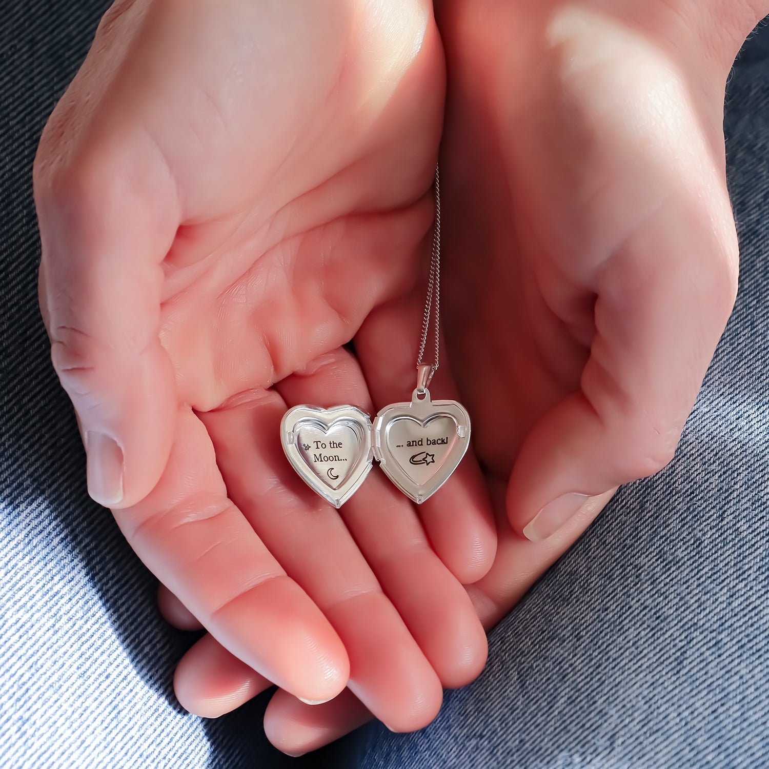 Secret Locket - Hipsy